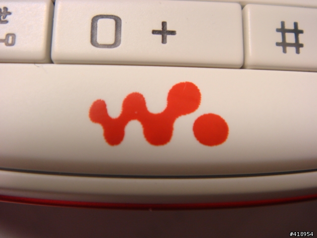 [求助]各位大大!@@救我W800i(圖)