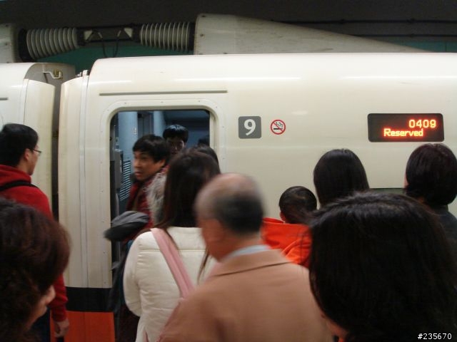 [分享](汽車綜合討論區)我的「偽」F1之夢, 時速302km/hr(圖超多, 有GPS的時速)1/16新增照片