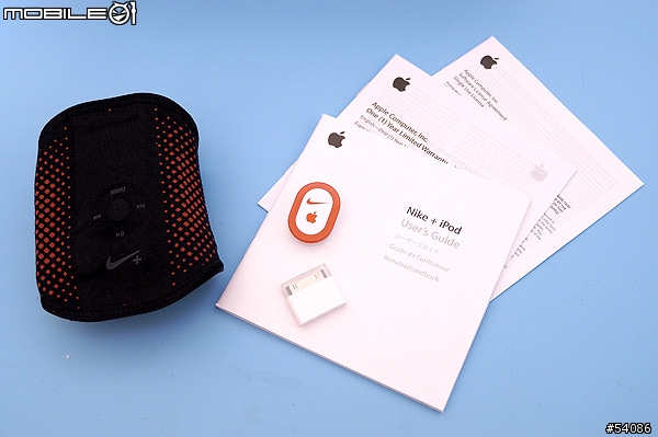 [分享] 時尚運動 - Nike+ iPod sport kit with Armband (加 Nike+ AirMax 180 鞋圖)