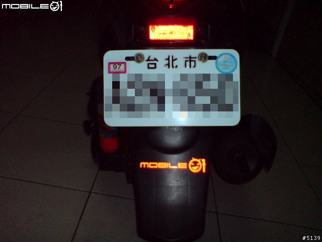 [分享]小惡魔跟我的機車合體照