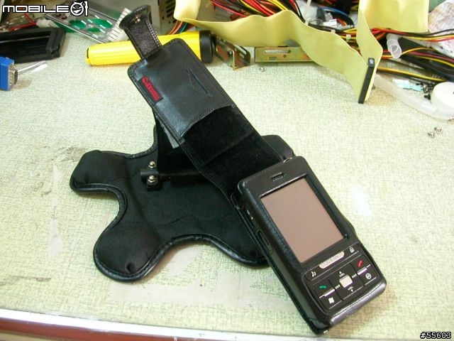 [分享] G-Smari 加強版 + 五爪車用手機/PDA座