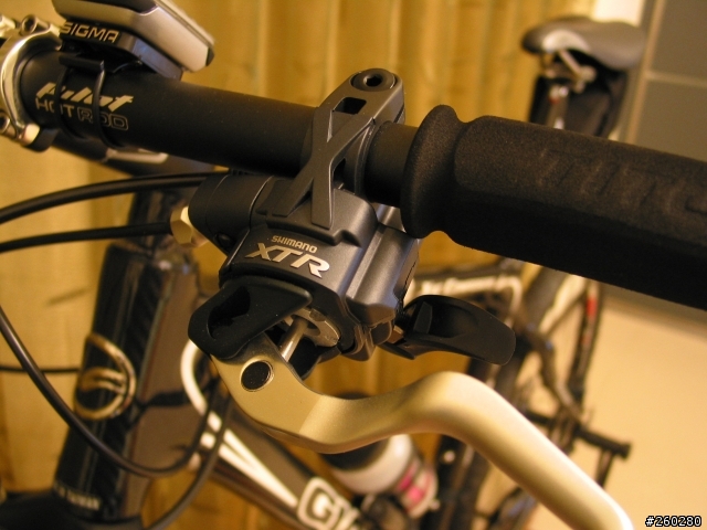 [分享]XTC COMPOSITE--老婆的新車Scott Contessa 40--更新日期970405