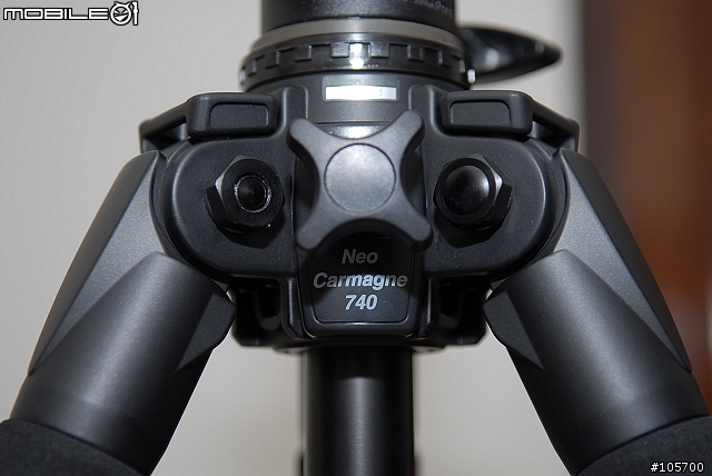 [分享] 碳腳架 Velbon Neo Carmagne 740 + Manfotto 488RC2 (圖多)