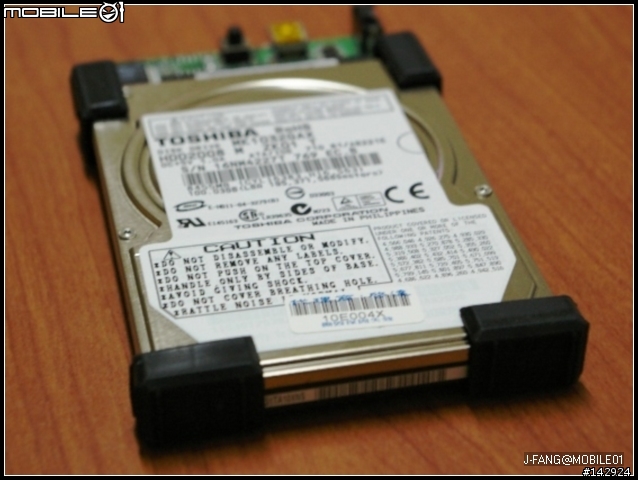 [評測]備份至極-2.5吋QNAP(威聯通) QBack-25外接盒