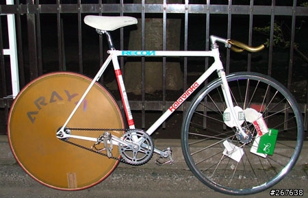 【討論】看到... 超贊之 road bikes... 一些問題請教大家？
