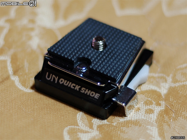 [勸敗]UN5671快拆座,Dkain硬式保護貼,ME1觀景窗放大鏡