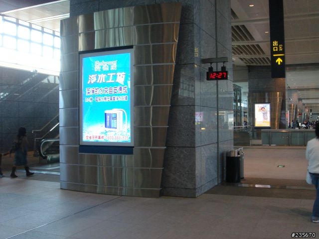 [分享](汽車綜合討論區)我的「偽」F1之夢, 時速302km/hr(圖超多, 有GPS的時速)1/16新增照片