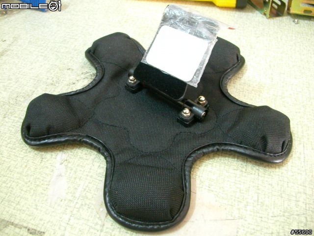 [分享] G-Smari 加強版 + 五爪車用手機/PDA座