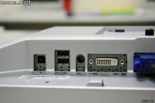 [開箱分享]Dell UltraSharp 2007WFP