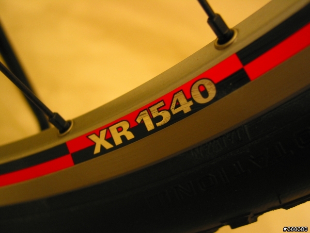 [分享]XTC COMPOSITE--老婆的新車Scott Contessa 40--更新日期970405