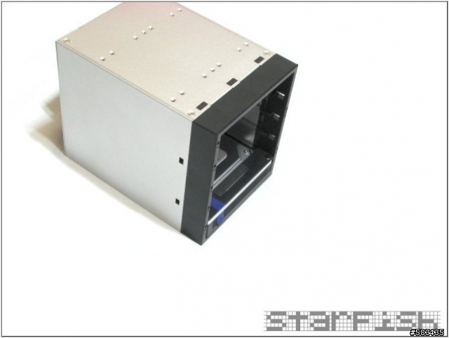 [轉貼]別人的AV硬碟櫃!! 愛吸達克MB455