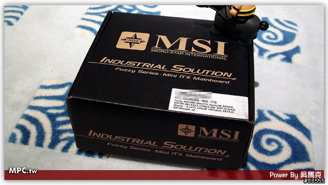 親愛的 你被mini-itx包圍啦!! MSI MS-9642 雙核工業版