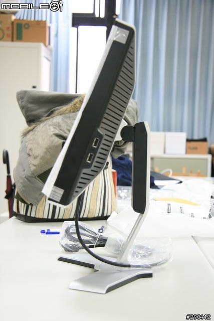 [開箱分享]Dell UltraSharp 2007WFP