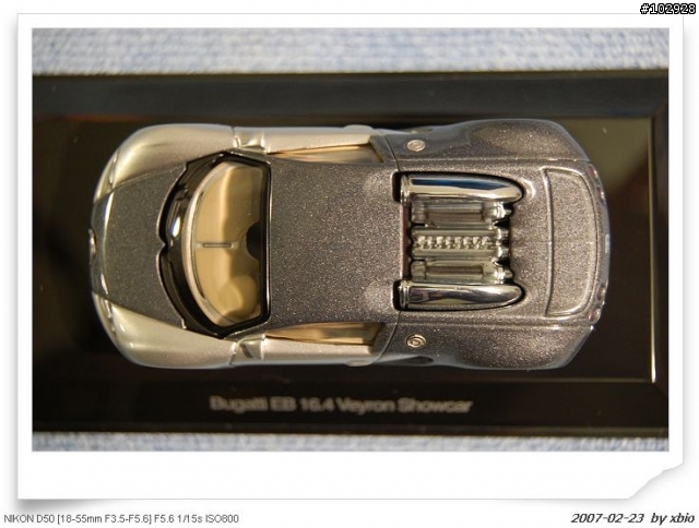 分享BUGATTI跑車..1:64