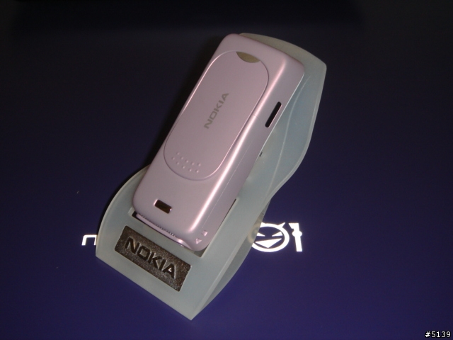 [分享]Nokia N73 粉紅版 純外觀
