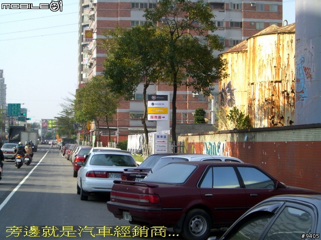 字字血淚~ 宵小橫行~ 又被敲破玻璃~ 各位大大要小心愛車啊~