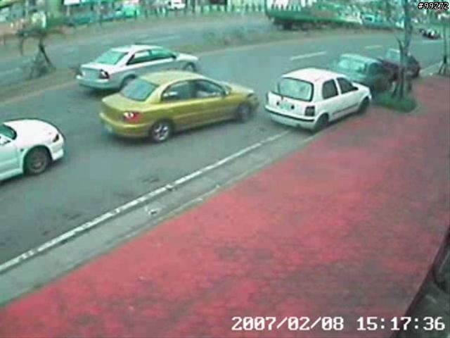 肇事逃逸，請大家看這是什麼車？
