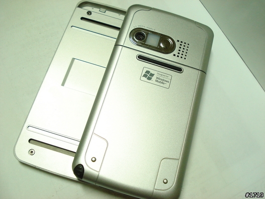 〈新機分享〉倚天M700滑蓋機首部曲