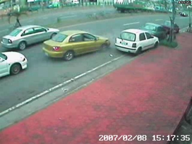肇事逃逸，請大家看這是什麼車？