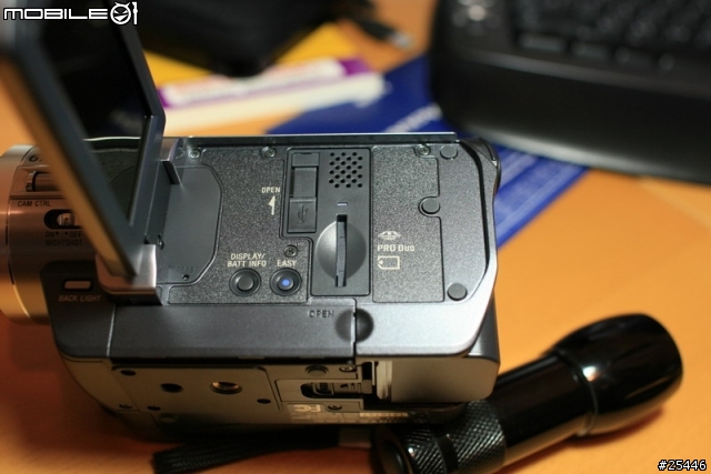 SONY 高畫素1080i HDR-HC3後續機 HC7 開箱照
