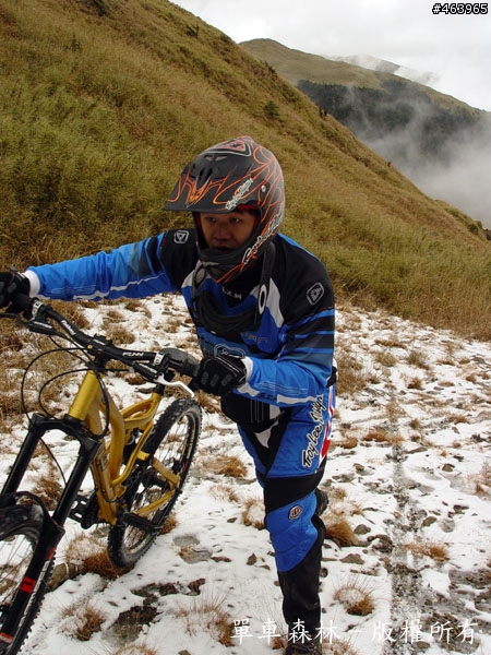 [雪地騎乘經驗分享]Ride the bike in the snowfield 台灣雪地騎乘