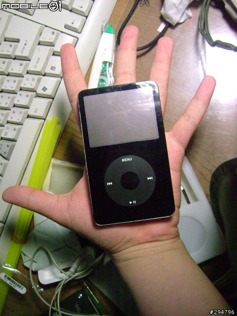iPod Video 開盒照(慢了一年[汗])(副大量圖片)