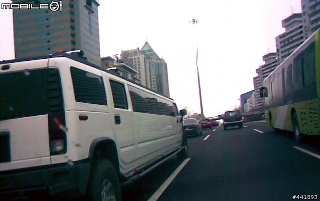 加長型的悍馬，還有加長型的別克跟凱迪拉克