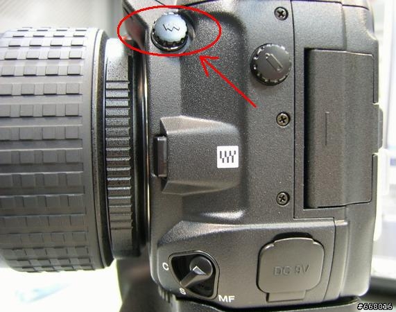 請問使用Olympus E1的先進，有關外接閃光燈‥