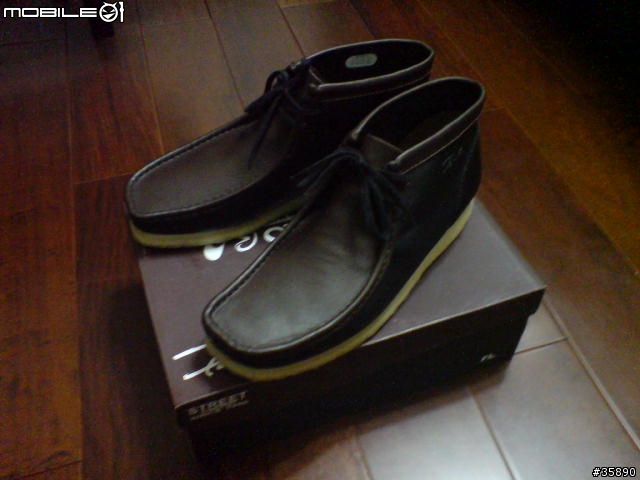 [分享-限量鞋]Clarks Wallabee天蠍座版，潮流大師Futura與經典的組合~
