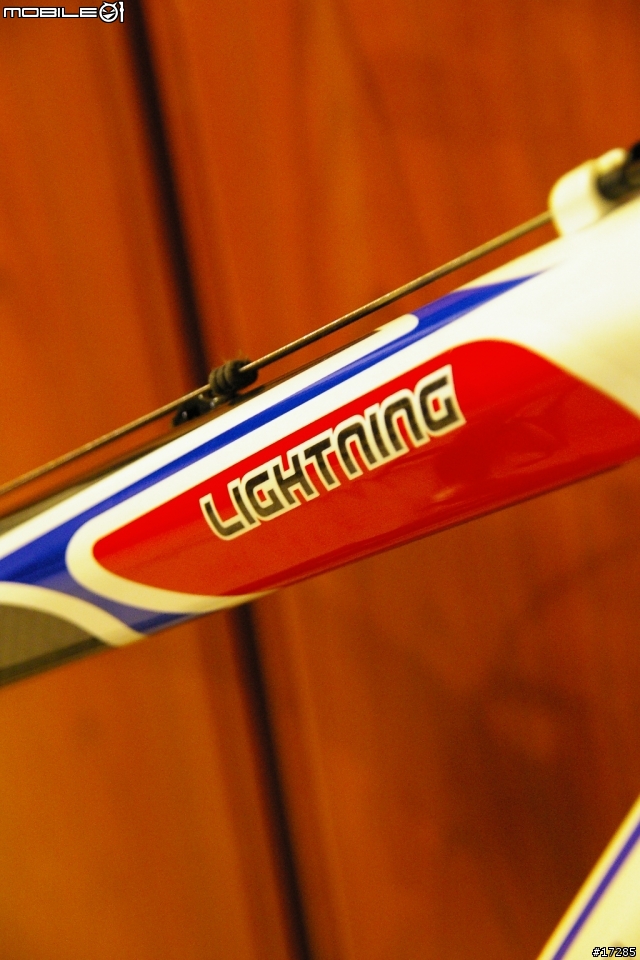 JBCPRO 2007LIGHTNING 碳纖維8.7kg 登山車