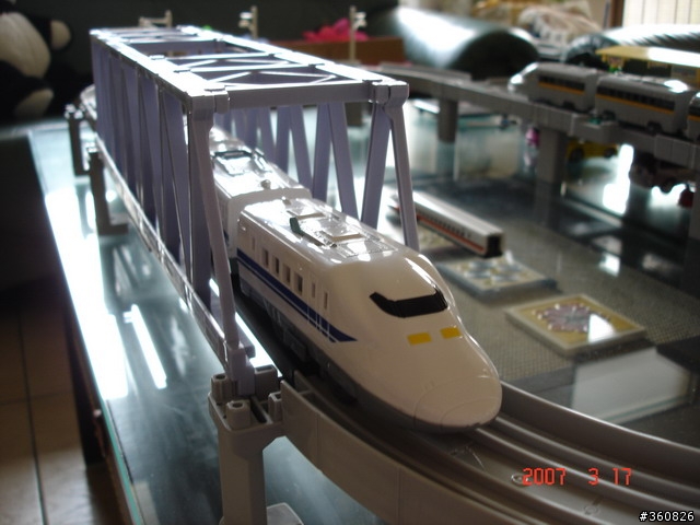 [分享]TOMY700系火車傳奇三部曲之第二部--雙車奇謀