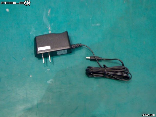 [開箱照] ASUS 多媒體導航機S102