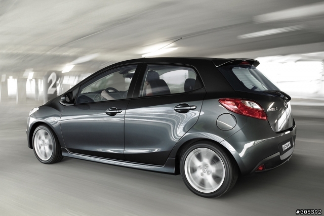 足以撼動YARIS銷售量的漂亮小車~MAZDA 2