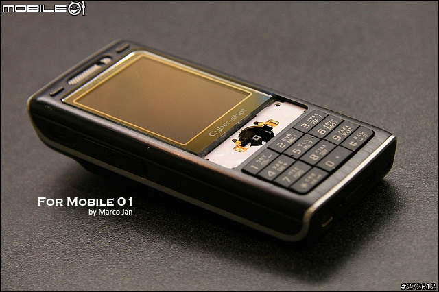 [分享+破解圖] K800i 不拆殼就可以搞到要送修之我原本是要修搖桿，哪知道....篇
