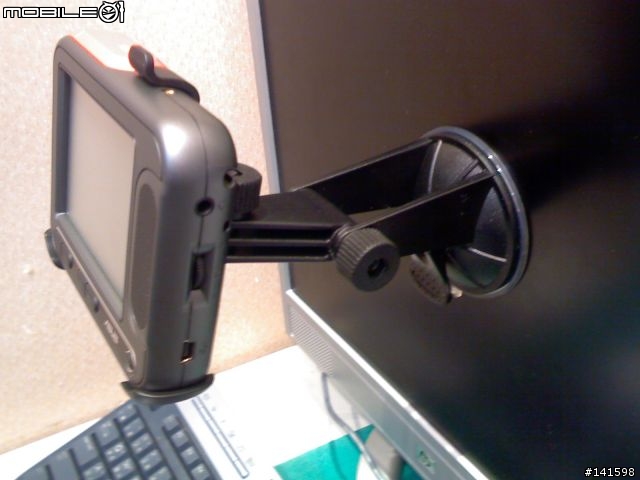 [開箱照] ASUS 多媒體導航機S102