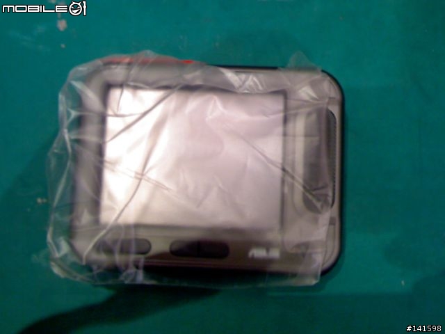[開箱照] ASUS 多媒體導航機S102