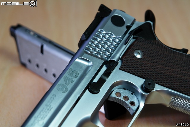 [分享]KSC M945 銀色魚鱗版 圖小多
