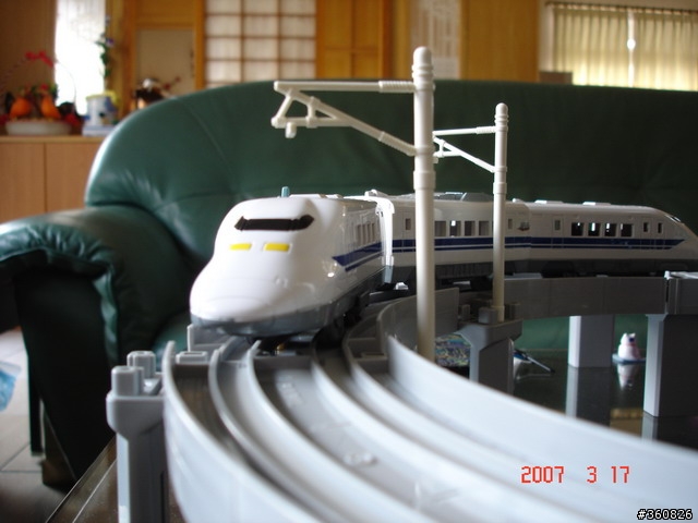 [分享]TOMY700系火車傳奇三部曲之第二部--雙車奇謀
