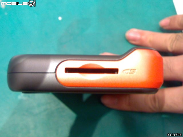 [開箱照] ASUS 多媒體導航機S102