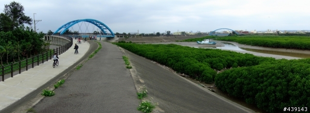 [分享]F31fd-->Autostitch後製廣角圖{更新日期04/22/2007}
