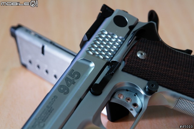 [分享]KSC M945 銀色魚鱗版 圖小多