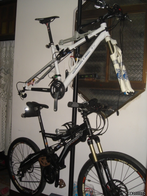 期待已久的 ELEMENT 車架.....分享^^