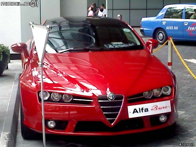 火紅的 Alfa Brera
