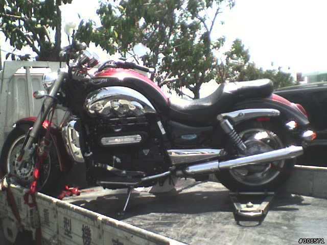 休息站的百萬名車