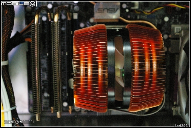 [分享]Thermaltake(CL-R0026)熱導管式記憶體散熱片(32P)