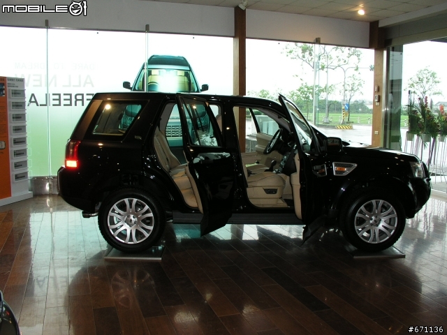[分享] LAND ROVER全新FREELANDER2