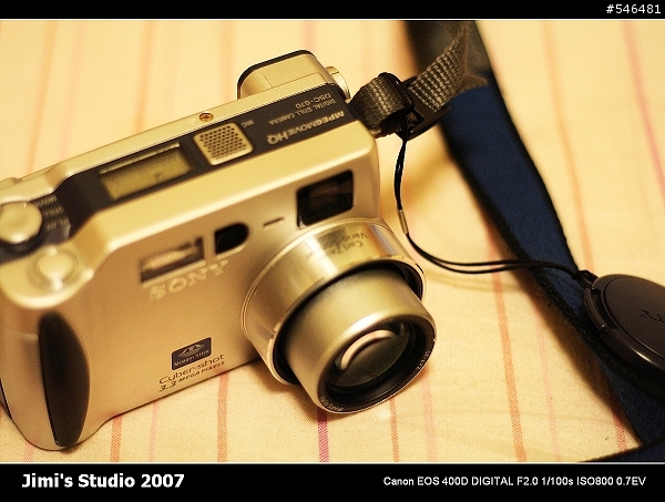 [分享] 老古董 Sony Cybershot DSC-S70