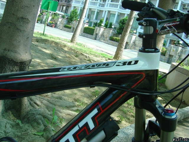 07 SCOTT SCALE 30