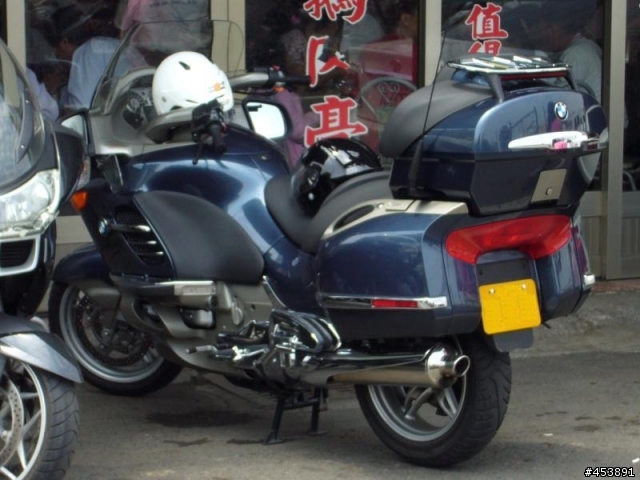 民雄鵝肉街巧遇  BMW R1200