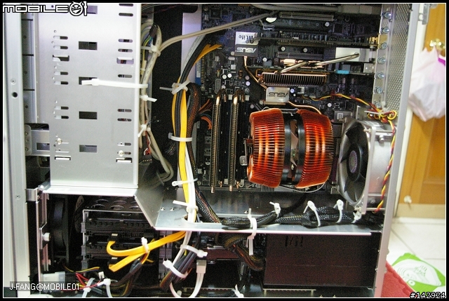 [分享]Thermaltake(CL-R0026)熱導管式記憶體散熱片(32P)